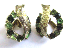 Coro Two-Tone Green Rhinestone and Gold Tone Flame Wave Clip on Earrings Vintage - £18.26 GBP