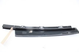 08-16 VOLVO XC70 FRONT LEFT DRIVER DOOR WINDOW MOLDING Q4447 image 7