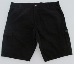 Wrangler (NWT) Men&#39;s Cargo Shorts Size 42  (Loose Fit) - £17.32 GBP
