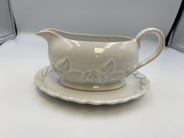 Christian Dior FRENCH COUNTRY ROSE OYSTER WHITE Gravy Boat and Under-Plate - £59.94 GBP