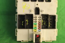 BMW Fuse Box Block & Body Control Front Electronic FEM Module 6135-9314235-01 image 2