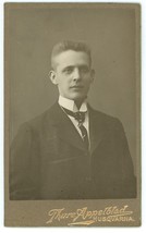 CIRCA 1900&#39;S CDV Handsome Young Man Suit &amp; Tie Thure Appelblad Husqvarna, Sweden - £7.46 GBP