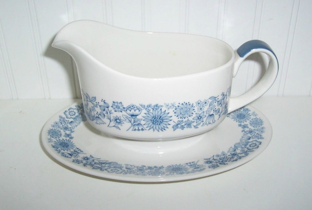 Primary image for Royal Doulton Cranbourne Gravy Boat w/Attached Undertray/England