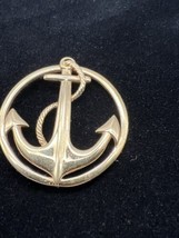 Napier Vintage 2&quot; Round Anchor Gold Tone Brooch Pin - £13.29 GBP