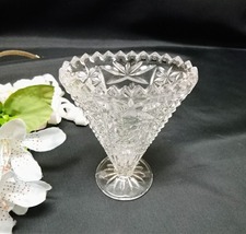2264 Vintage Anchor Hocking Mini Stars N Bars Fan Vase - $129.93 MXN