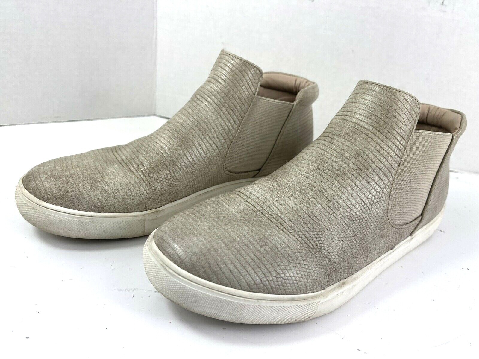Coconut by Matisse Boots Women 9M Harlan Shoes Grey Snake Embossed Slipon Bootie Item image 6
