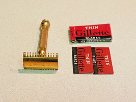 Vintage Goldtone Gillette Razor U.S.A. w/ Pack of Two Thin Gillette Blades - £23.29 GBP