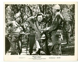 8x10-B&amp;W-Still-Men In War-Vic Morrow-Aldo Ray-War-Drama-1957-VG - £17.39 GBP