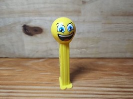 Pez Smiling Emoji Yellow Dispenser to all yellow  - $5.53