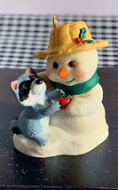 Hallmark Snow Buddies Snowman Racoon Ornament 2001 - £14.12 GBP