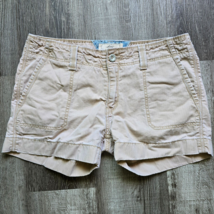 Levis Shorts Womens Size 10 Khaki Flap Pockets 3.5 inseam Preppy Casual ... - $24.94