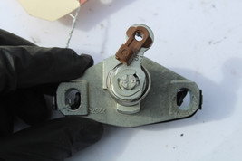 2009-2013 TOYOTA MATRIX TRUNK LID LOCK CYLINDER **NO KEY** K828 image 7