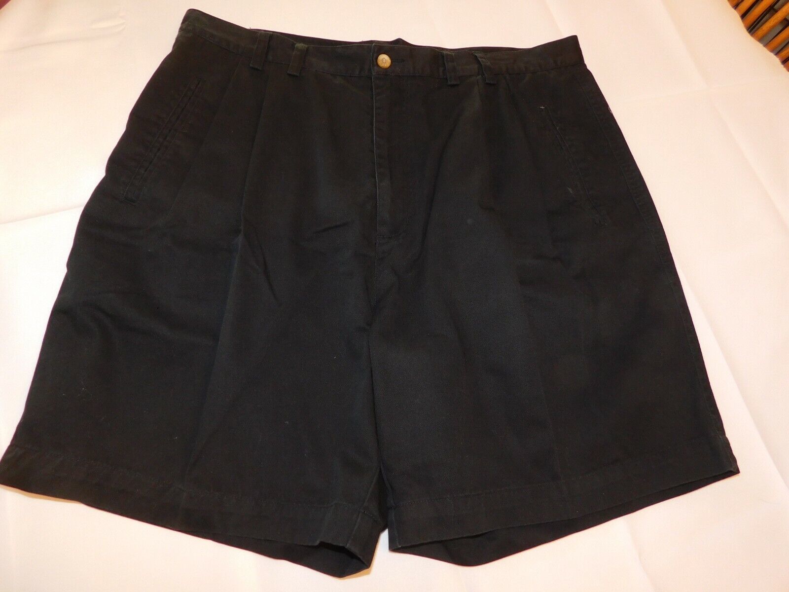 Greg Norman Collection Men&#39;s Shorts Short Black Size W38 Pleated Front GUC - $18.01