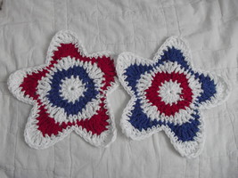 SET OF 2 HAND CROCHETED DISH CLOTHS RED WHITE BLUE STARS CLEAN WASH CLOTH - £7.08 GBP