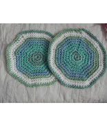 SET OF 2 HAND CROCHETED DISH CLOTHS MULTI GREENS  AND  WHITE WASH CLEAN - £6.32 GBP