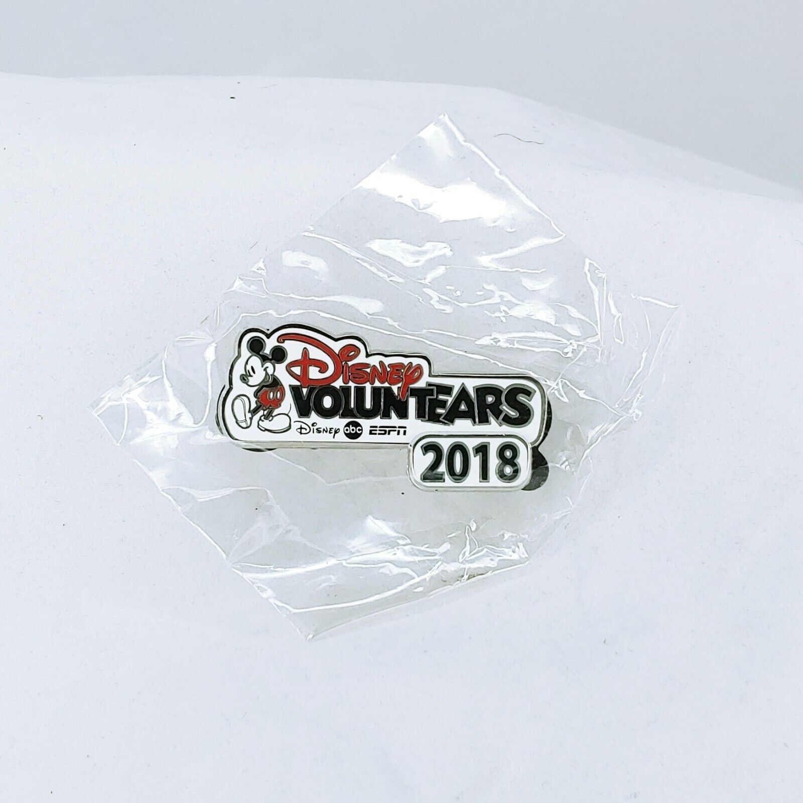 Disney Store VoluntEARS 2018 RARE Cast Member Exclusive Hard to Find Disney Pin - $25.73