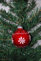 White Flowers Red 2-5/8&quot; Glass Ball Christmas Ornament - £7.95 GBP