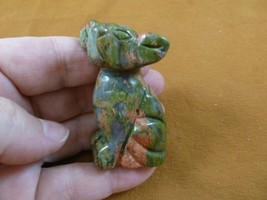 (Y-DOG-CH-721) green CHIHUAHUA Mexican dog gemstone figurine carving Chi... - $17.53