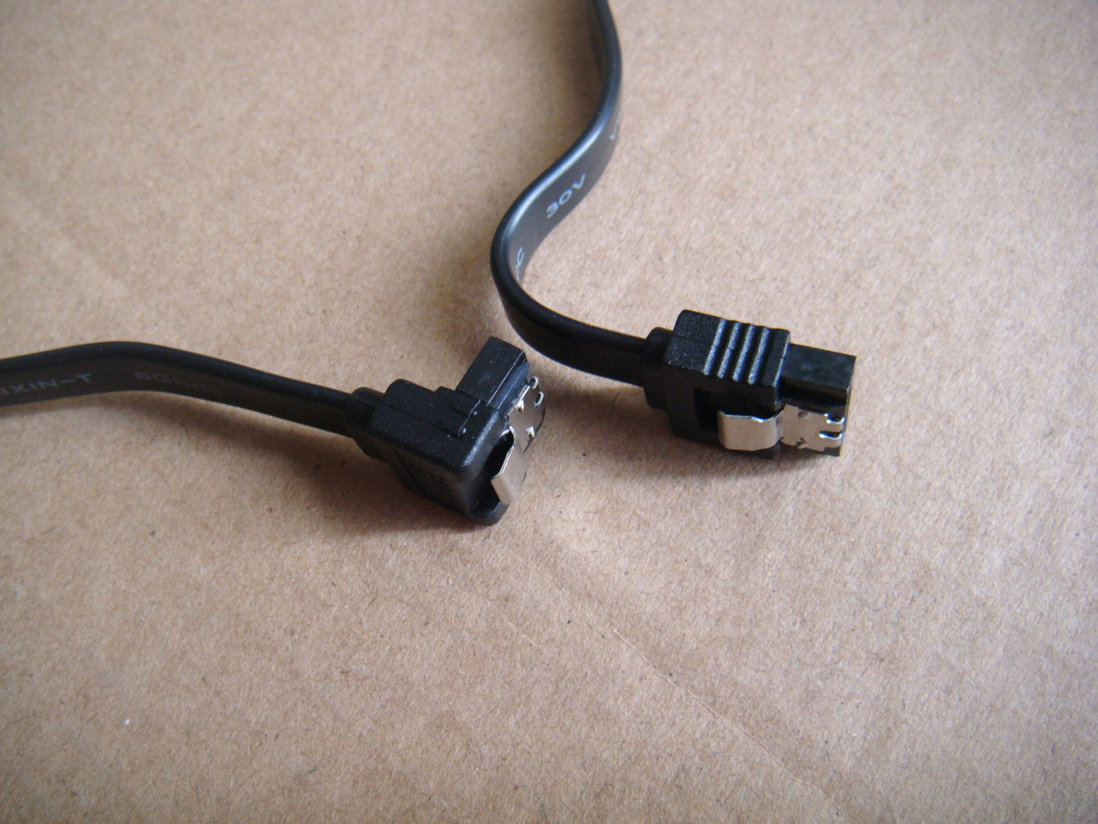 Gigabyte SATA 3.0 Cable SATA3 III 6GB/s Right Angle 90 Degree for HDD Ha... - $0.79