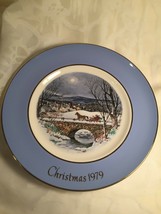 AVON Dashing Through the Snow 1979 Christmas Plate Series Seventh Edition - $7.33