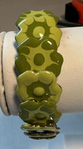 Bracelet Stretch Enamel Inlay Variegated Greens Gold Trim Around Each Flower - £7.61 GBP