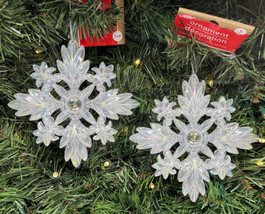 Christmas House Iridescent 3D Snowflake Christmas Ornaments 5&quot; x 5&quot; NWT Set of 2 - $11.00