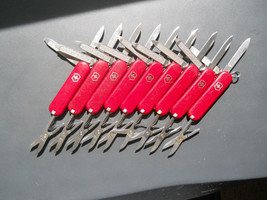 Lot of 10 Classic SD Victorinox Swiss Army knives. No Ads, 9 red and 1 black - £31.48 GBP