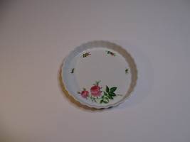 Christineholm Porcelain Rose Fluted Quiche Pie Tart Plate White Peony Rose&#39;s - £7.79 GBP