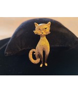 Vintage Mid-Century B.S.K. Yellow Gold Tone Sitting Siamese Cat Brooch Pin - £31.59 GBP