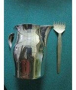 PAUL REVERE REPRODUCTION CREAMER AND FORK  - $733.66 MXN