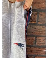 New England Patriots Joggers Small NFL Team Apparel Gray Blue Stripe Swe... - $310.94 MXN
