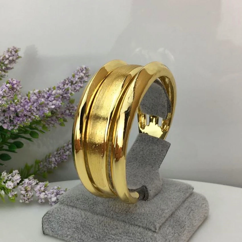 24K Dubai Gold Jewelry Fashion Big Bracelet for Women FHK10465 - £44.81 GBP