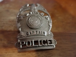 NEW HAMPSHIRE STATE CAPTAIN  HAT POLICE BADGE BX 36 - $1,848.80 MXN