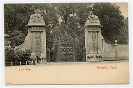 Lion Gates Postcard Hampton Court Palace London England by Stengel - £9.49 GBP