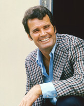 James Garner in The Rockford Files 16x20 Canvas classic in sports jacket smiling - £56.08 GBP