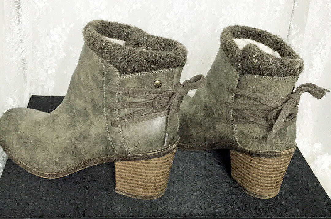 Roxy Women's Boots Size 8 Dakota Ankle Faux Leather Knit Tops Fuzzy Lining Item image 4