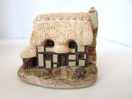 Lilliput Lane The Farriers Cottage Building GB 3&quot;H 1985 - $8.86