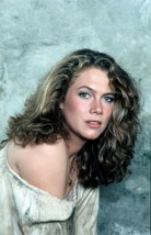 Kathleen Turner, Stunning promo portrait from Romancing The Stone 4x6 photo - £3.71 GBP