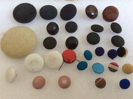 Lot of 30 Antique &amp; Vintage Cloth Covered Buttons Fabric mix color size - $17.82