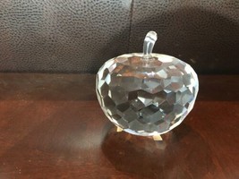 Oleg Cassini Clear Crystal Faceted Apple Paperweight Signed  - $19.39