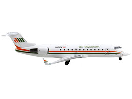 Bombardier CRJ200 Commercial Aircraft Air Wisconsin White w Orange Green Stripes - £42.96 GBP