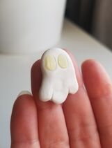 Handmade Clay Glow-in-the-Dark Ghost Halloween Magnet - €5,20 EUR