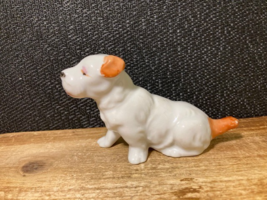 Dog, Hound Dog statue, porcelain figure, ceramic figure, Japan 4&quot; Cute - $9.90