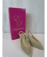 NIB Easy Street Beige Punched Out Hole Design Sling Back Pump Kitten Hee... - $771.71 MXN