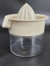 Gemco Juicer-Reamer Vintage 2 Cups Detachable Glass Jar Cream White USA Vintage - £8.82 GBP