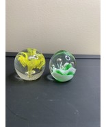 Lot of 2 Dynasty Gallery Heirloom Collectibles Paperweight Glass Flower ... - $40.68 CAD