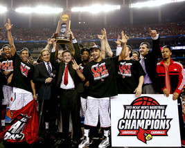 2013 LOUISVILLE CARDINALS TEAM 8X10 PHOTO PICTURE NCAA BASKETBALL CHAMPS - $4.94