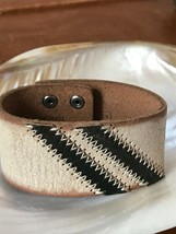 Fossil Genuine White Crackle Leather with Two Dark Brown Slanted Stripes Wide  - £22.25 GBP