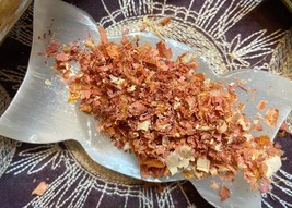 .5 oz Cedar Shavings, Money Drawing, Cleansing, Consecrate and Purify Places - £2.59 GBP