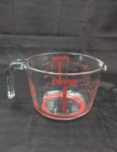 Pyrex 4 Cup 32 Oz. Measuring Cup with Non  Skid Silicon Base - £8.71 GBP